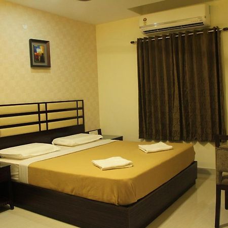 Hotel M.P Temples Inn กุมพาโกนัม ภายนอก รูปภาพ